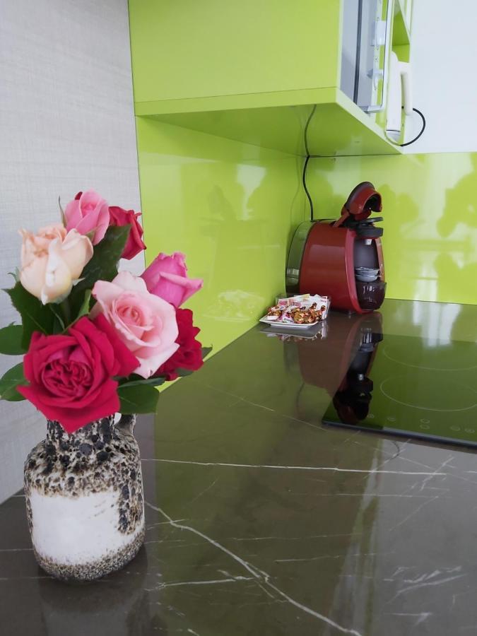 Accent House Apartment Дева Екстериор снимка