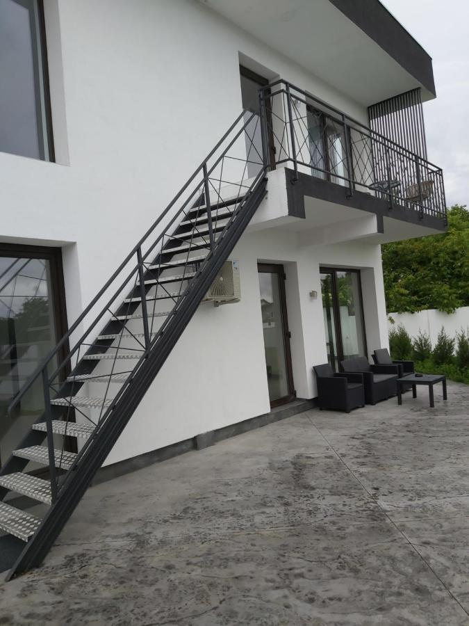 Accent House Apartment Дева Екстериор снимка