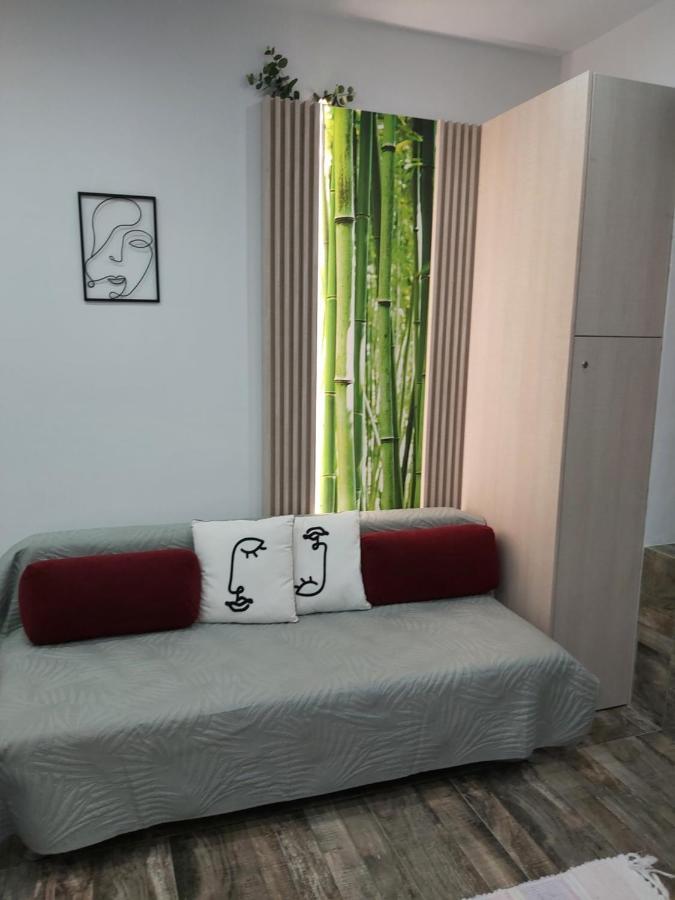 Accent House Apartment Дева Екстериор снимка