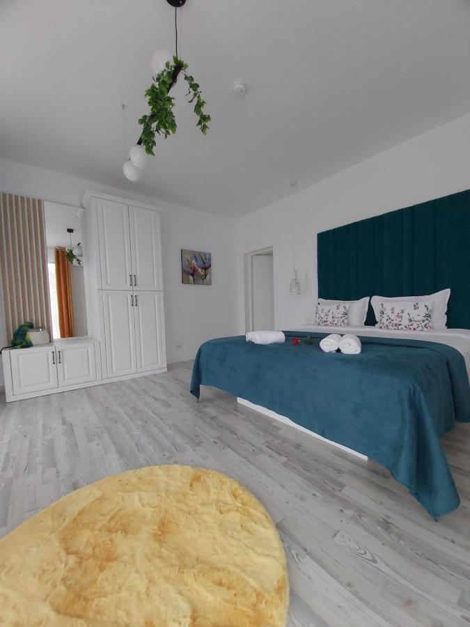 Accent House Apartment Дева Екстериор снимка