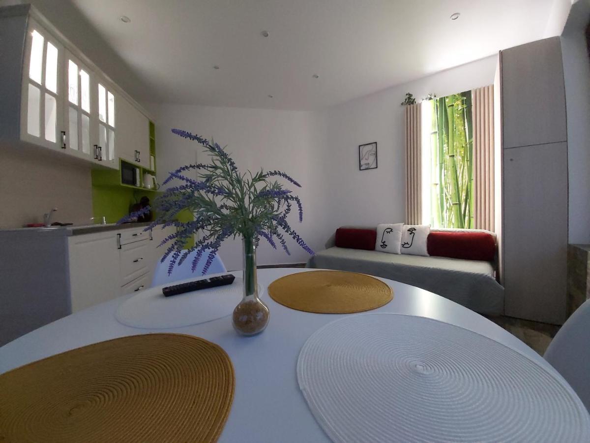 Accent House Apartment Дева Екстериор снимка